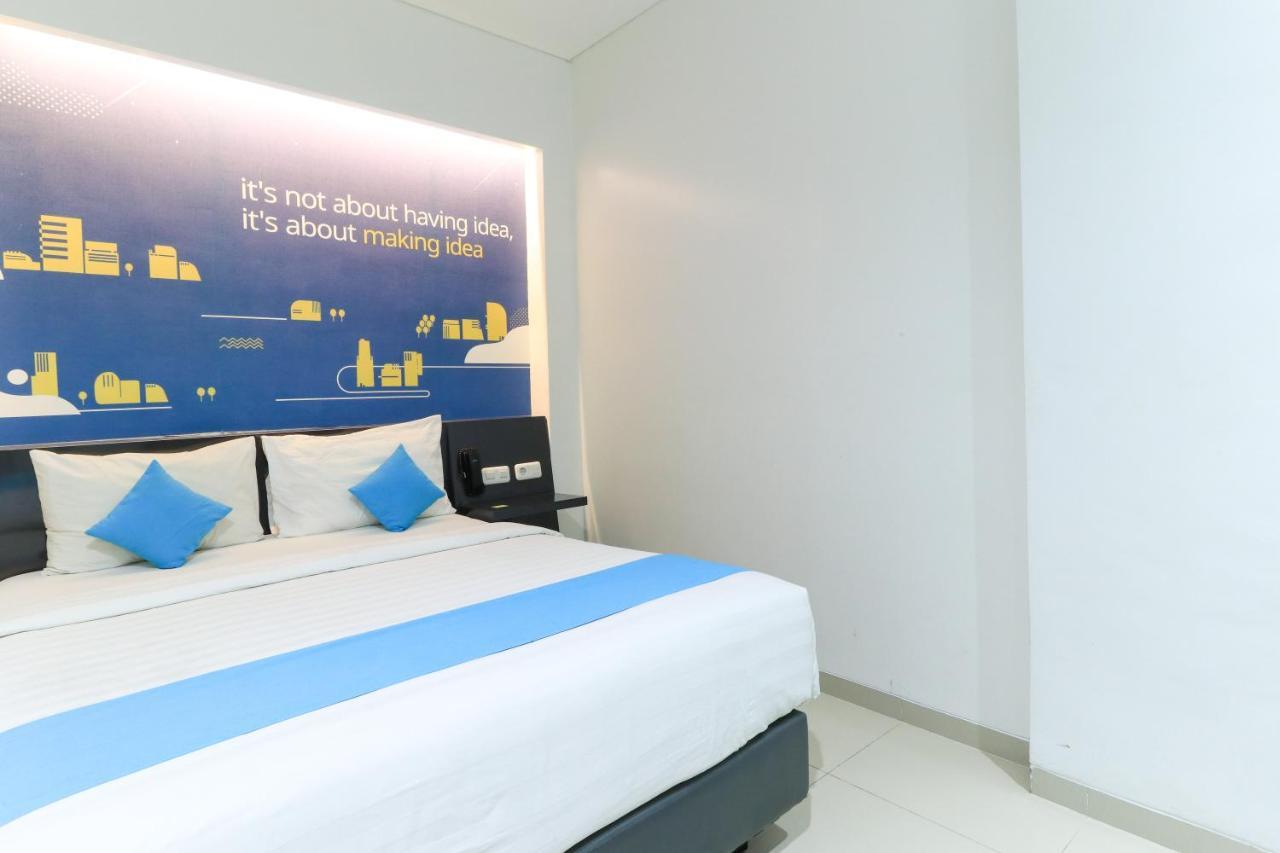 Hotel Berlian International Surabaya Exteriör bild